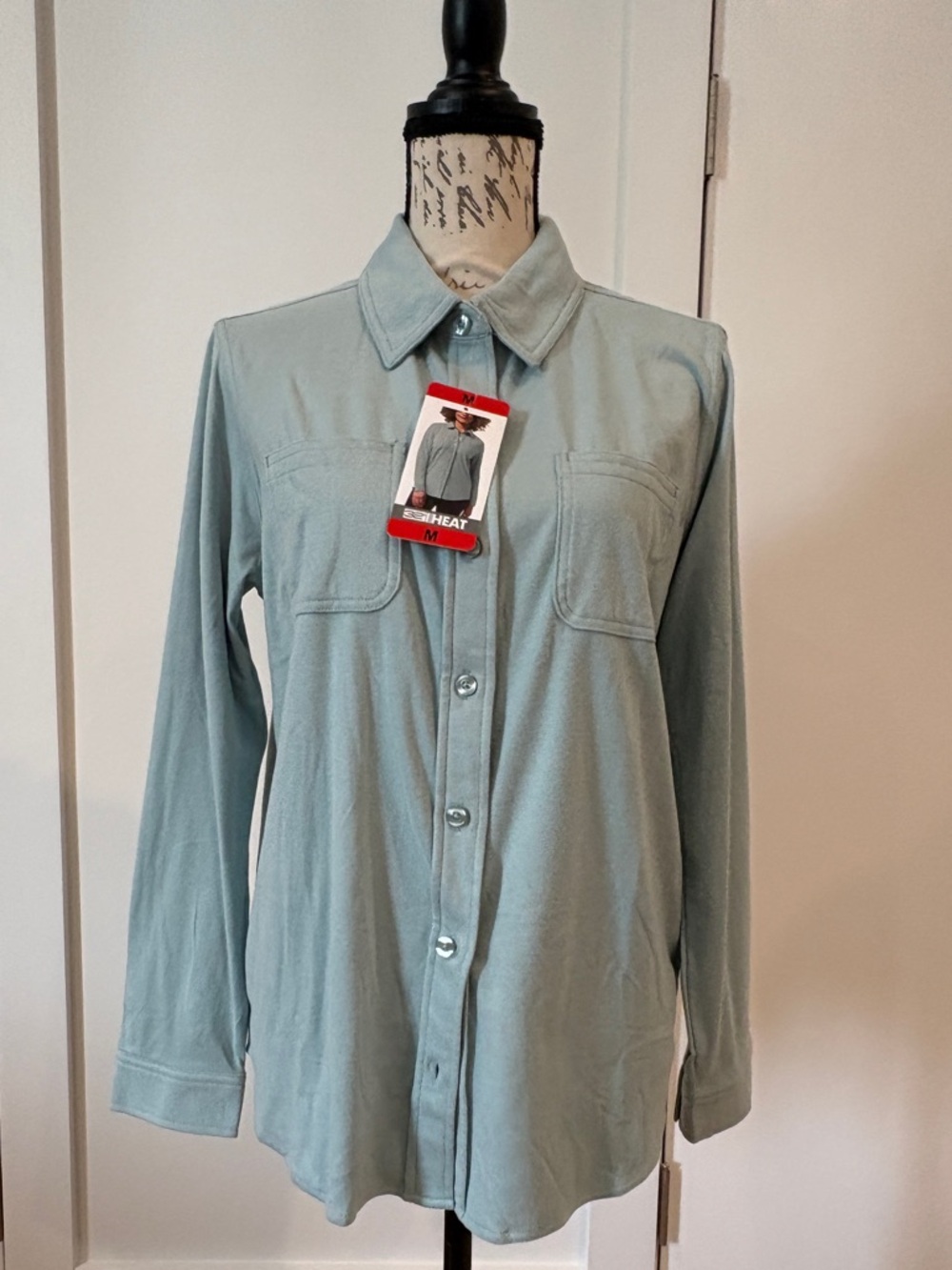 Women’s medium soft Light Sage Button-Front Shirt